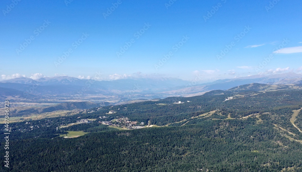 survol du lac de Matemale dans les Pyrénées-Orientales