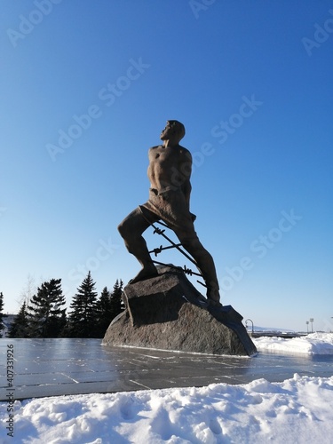 monument to the soldiers