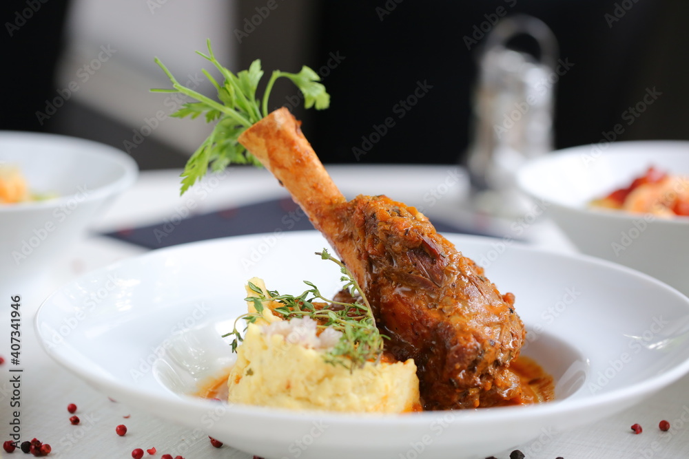 Ou Se Trouve La Souris D Agneau Recette Souris D'agneau Braisées 23 souris d'agneau Stock Photo | Adobe Stock