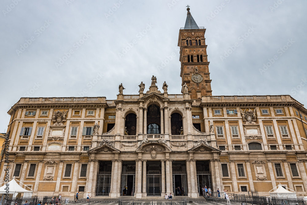 Obraz premium The Basilica of Saint Mary Major (Italian: Basilica di Santa Maria Maggiore,) is a Papal major basilica and the largest Catholic Marian church in Rome, Italy.