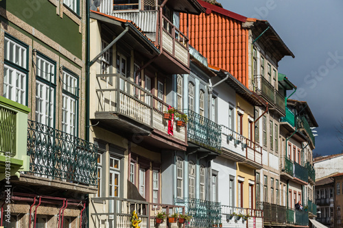 Fototapeta Naklejka Na Ścianę i Meble -  ポルトガル　ギマランイスの街並み
