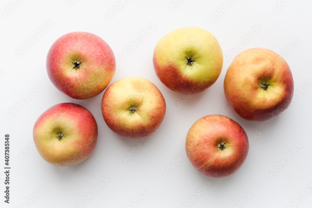 red apples on white background, many apples red apples on white background, many apples