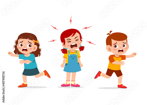 little girl cry and scream so loud and make her friend run