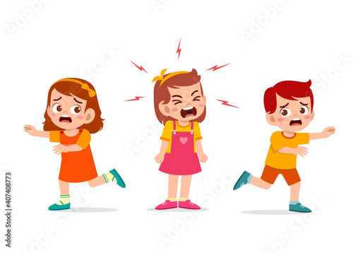 little girl cry and scream so loud and make her friend run