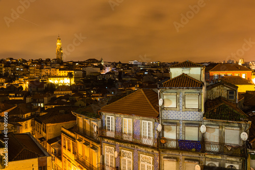 ポルトガル ポルトの旧市街の夜景