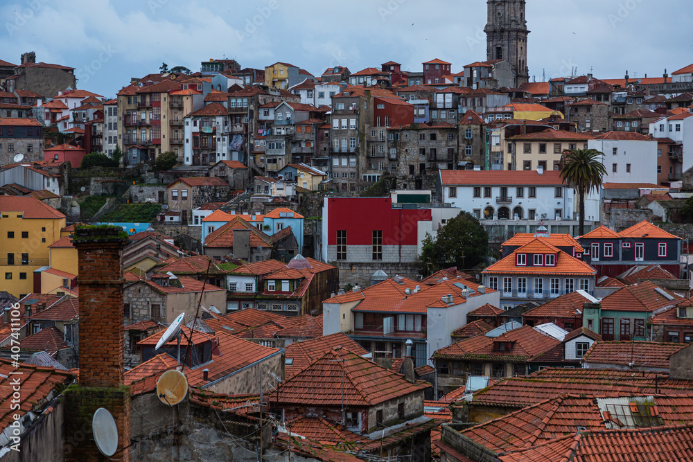 ポルトガル　ポルトの丘から見える旧市街の街並み