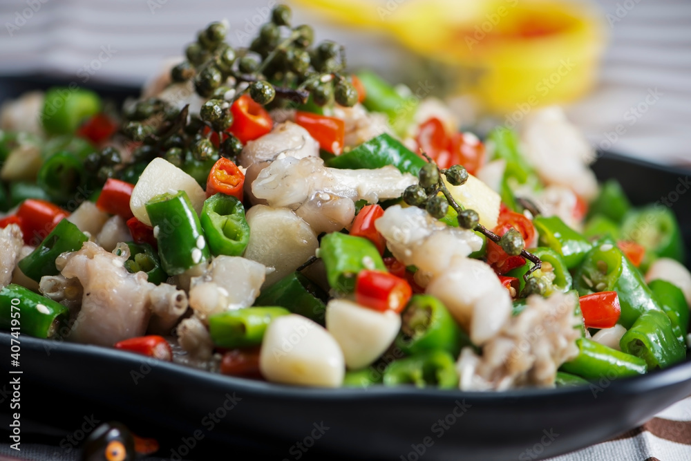 Sauteed bullfrog with green pepper Sauteed bullfrog with green pepper