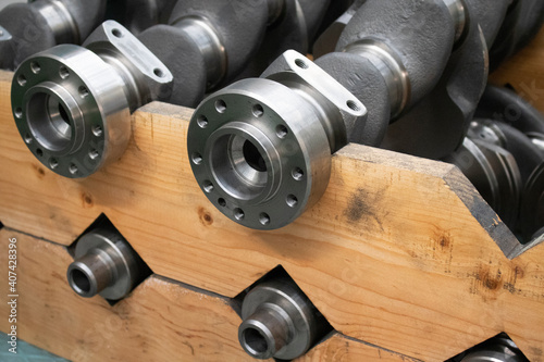 Φωτογραφία New engine crankshaft. Spare part.