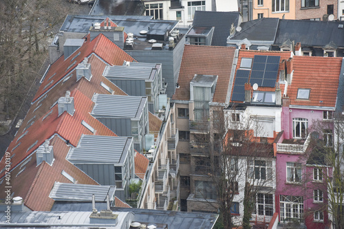 immobilier architecture logement bureau Bruxelles paysage centre hypothecaire toit photovoltaique solaire © JeanLuc