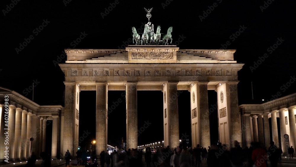Obraz premium Brandenburger Tor nachts