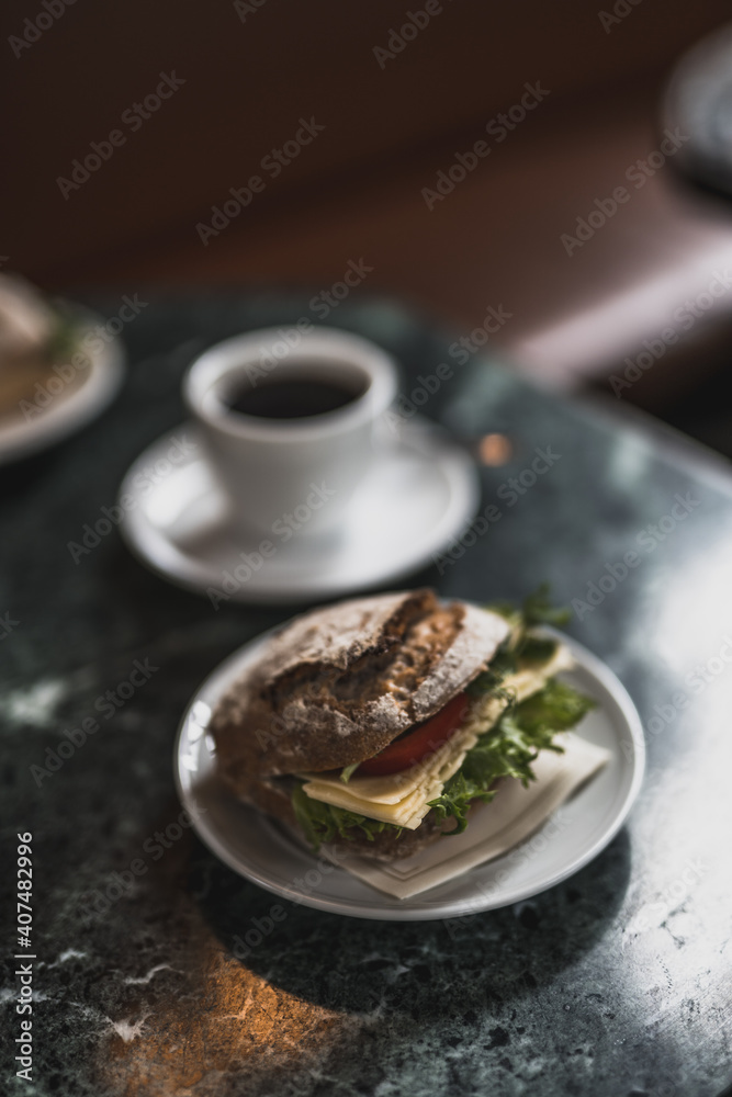 breakfast sandwich