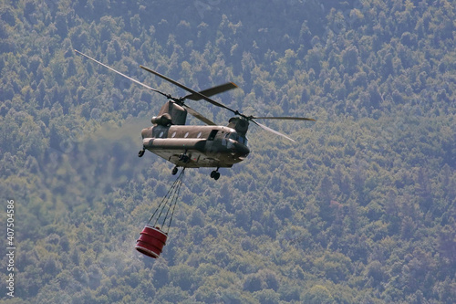 Fototapeta Naklejka Na Ścianę i Meble -  CH47 chinook helicopter
