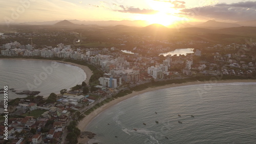 Pôr do sol na Enseada Azul, Guarapari, Espírito Santo, Brasil.