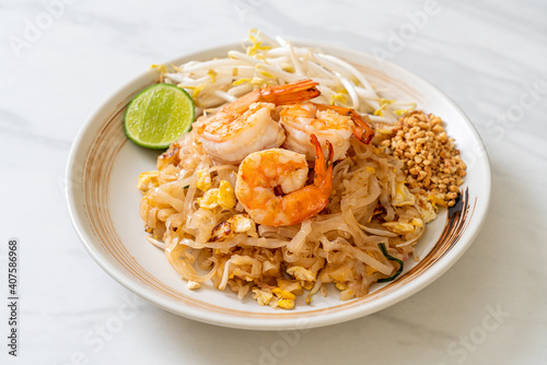 stir-fried noodles with shrimp and sprouts or Pad Thai