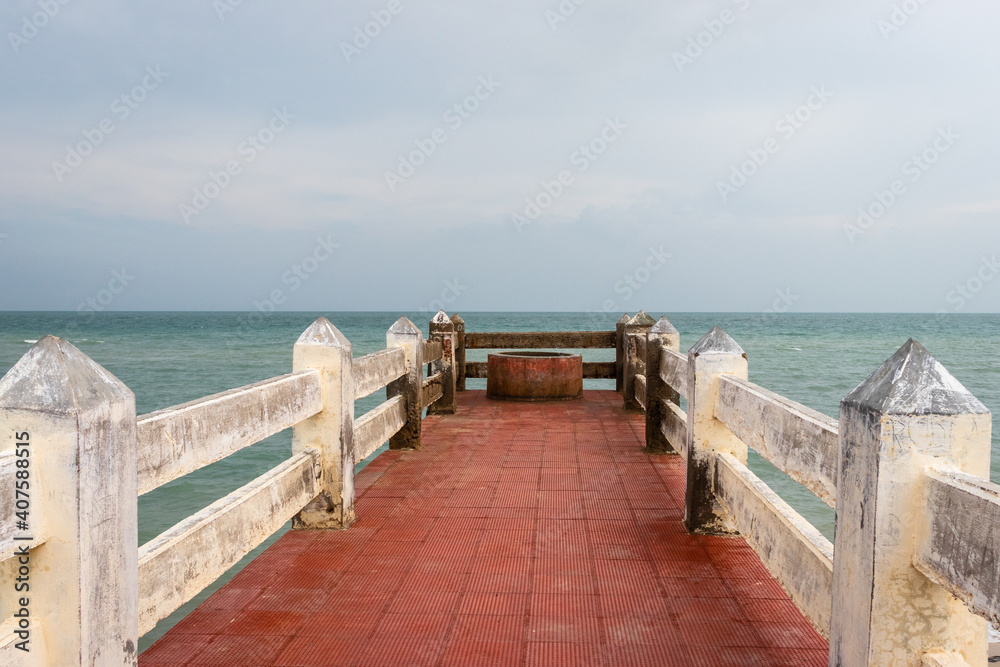 Leading line sweet water Pond on sea shore