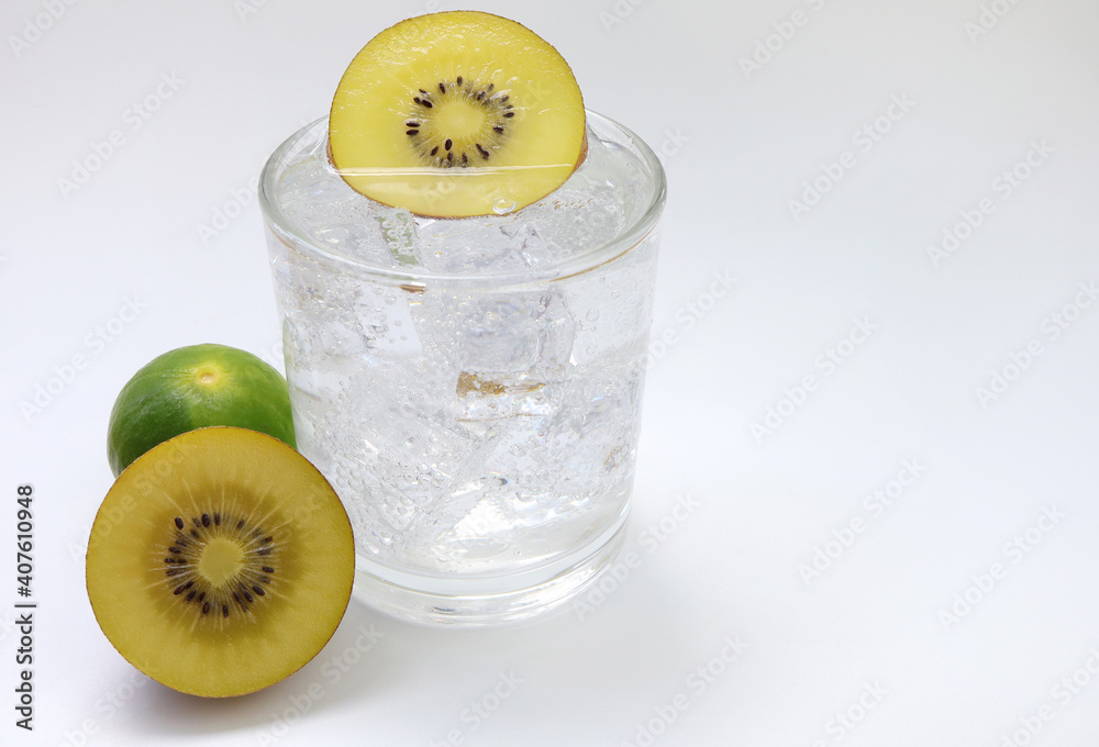 Summer cocktail with kiwi, lime and ice. Kiwi soda in a glass. Summer cocktail with kiwi, lime and ice. Kiwi soda in a glass.
