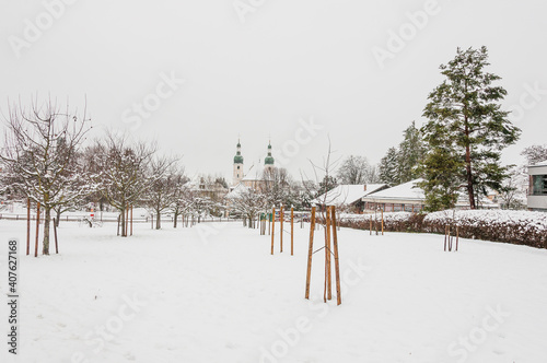 Arlesheim, Dom, Arlesheimer Dom, Kirche, Landwirtschaft, Dorf,  Winterspaziergang, Winterwanderung, Domplatz, Winter, Schnee, Schneedecke, Schneefall, Ermitag, Birseck, Baselland, Schweiz photo