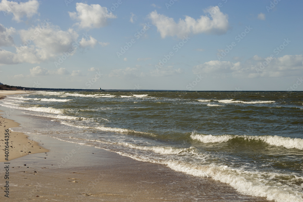 Strand windig wellengang