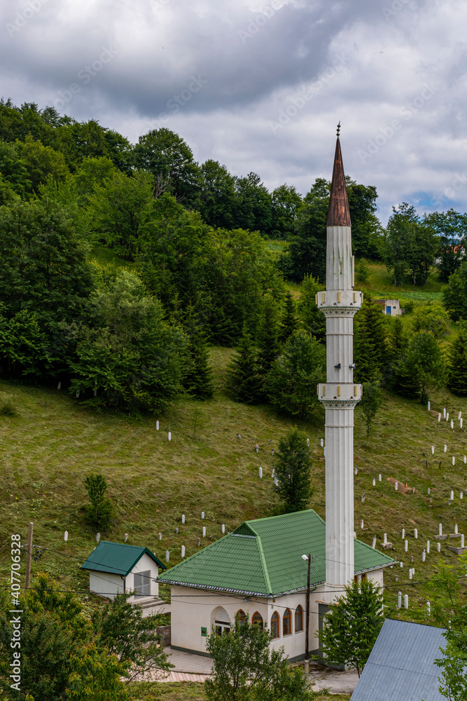 Obraz premium mosque in the mountains