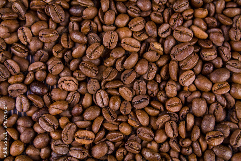 many roasted a coffee beans lie together