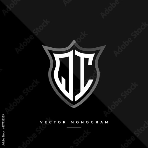 letters QI logo design. silver shield Q I monogram minimal monogram isolated on dark background. masculine business logotype. creative premium vector alphabet concept.