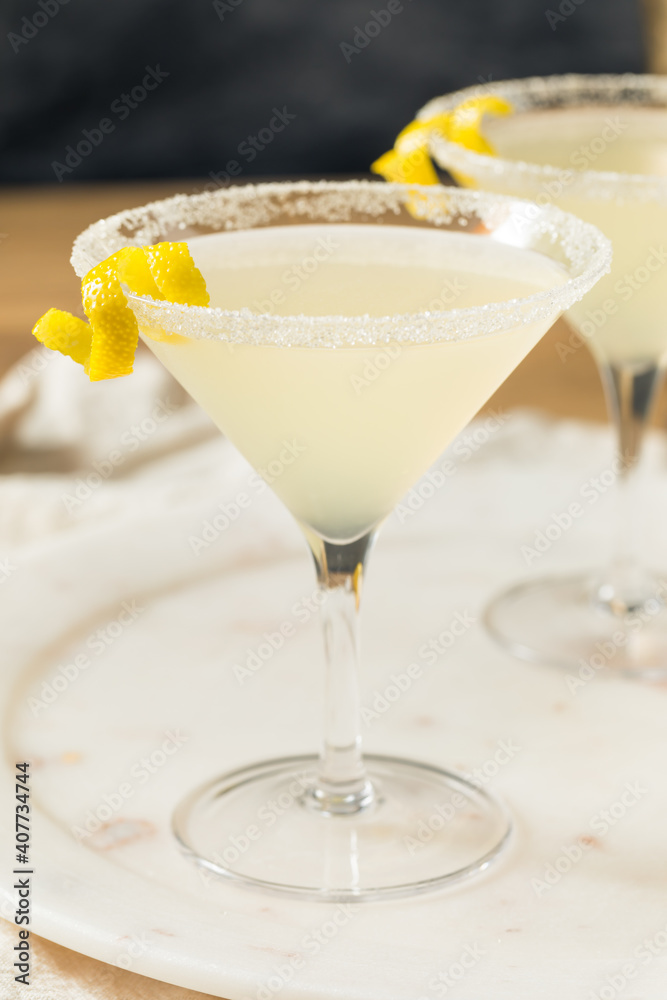 Boozy Refreshing Lemon Drop Martini Boozy Refreshing Lemon Drop Martini