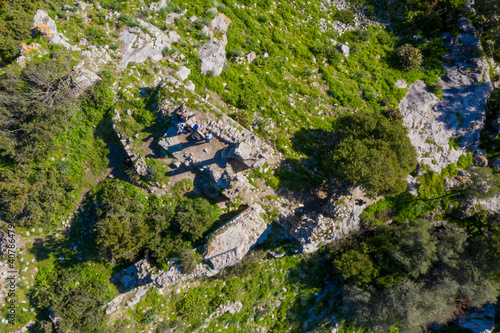 ruinas del castillo de Montemayor en el municipio de Benahavís, Andalucía