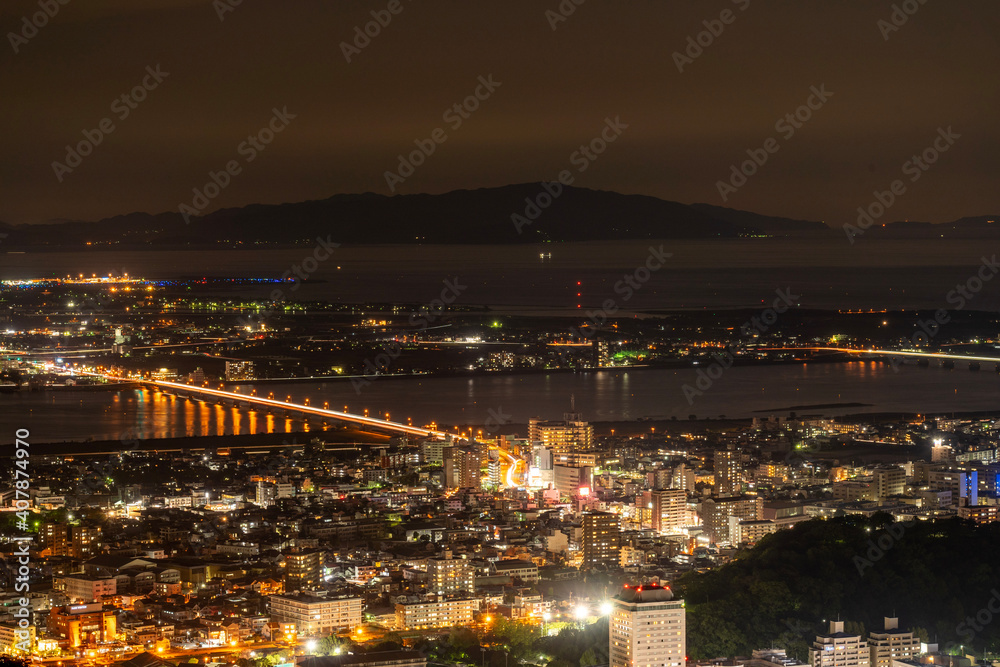 徳島の夜景と満月