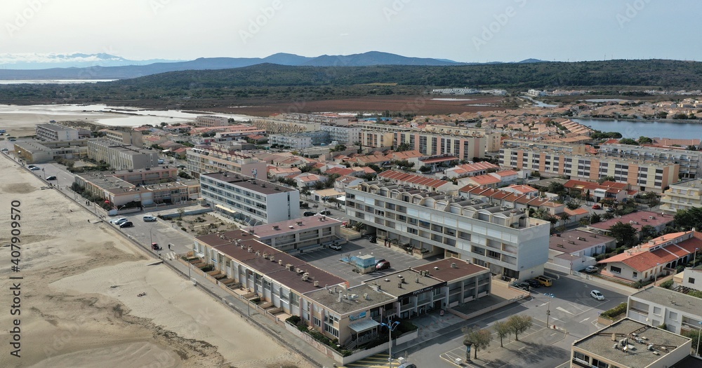 Port-la-Nouvelle dans l'Aude, vue du Ciel