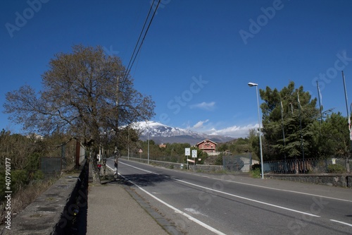 Obraz na płótnie Pressi del Monte Etna w salonie