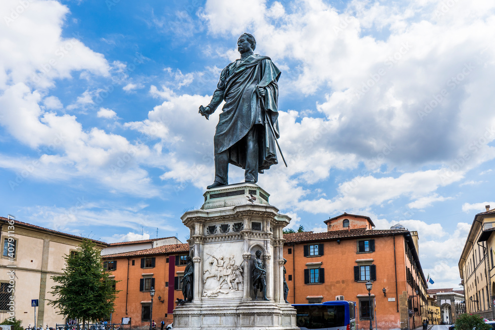 Statue of the Italian general and politician Manfredo Fanti, founder of the 