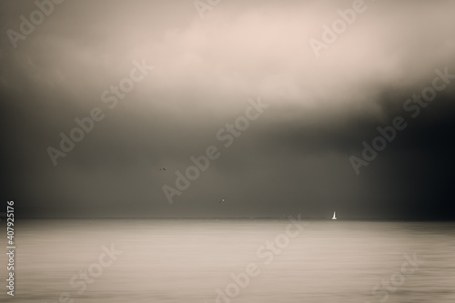 Tormenta sobre la ría de Vigo, España