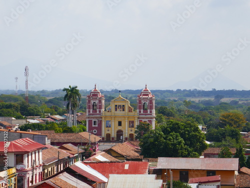 Toit de la cathédrale de Leon au Nicaragua