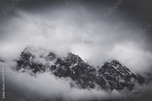 Berge in den Wolken