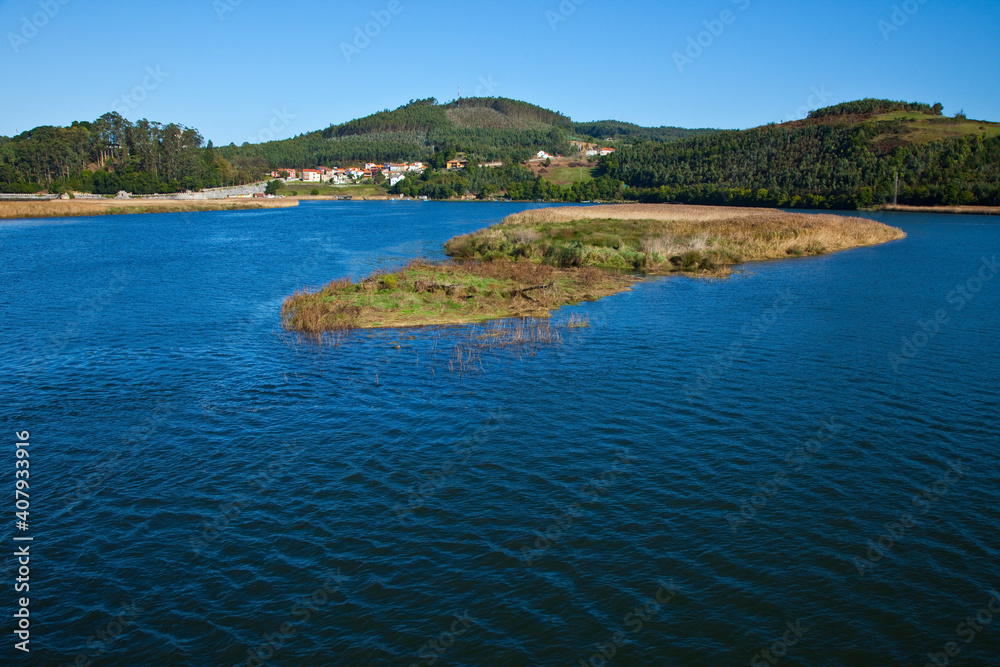 Río Nalón,,tramo bajo desembocadura en Muros, Asturias