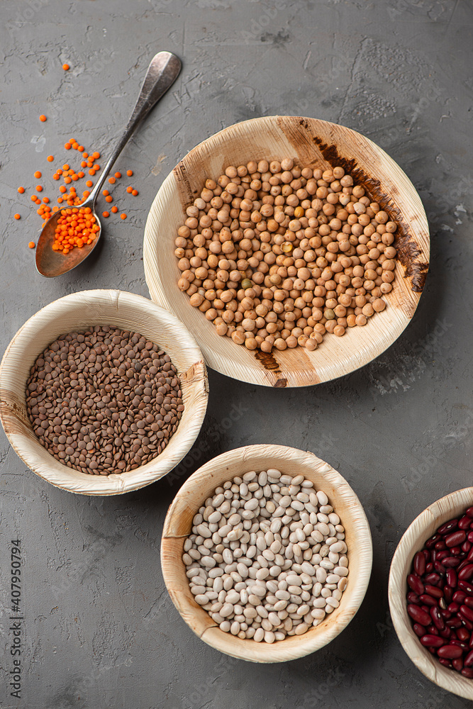 Different vegetable protein sources: beans, lentils, chickpeas Different vegetable protein sources: beans, lentils, chickpeas
