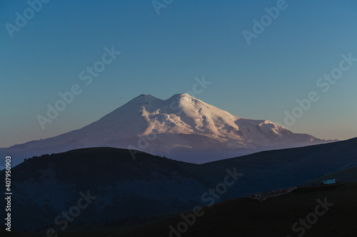  Elbrus at sunset