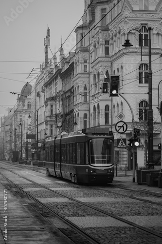 Obraz na płótnie Tramwaj i Architektura w salonie