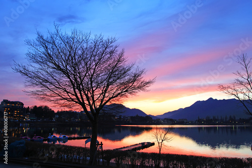 Fotografie Lake Kawaguchi near Mount Fuji at sunset in Kawaguchiko, Yamanashi, Japan
