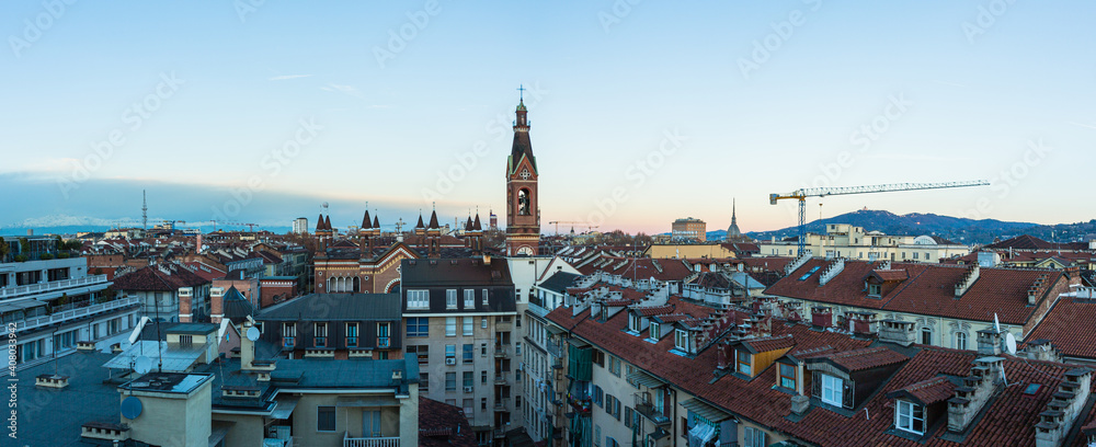 Fototapeta premium イタリア トリノの旧市街の街並み