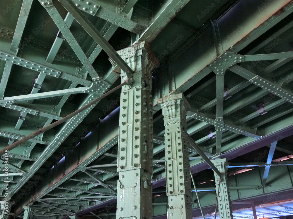 Bridge girder with highway in Tokyo Bridge girder with highway in Tokyo