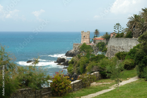 La passeggiata Anita Garibaldi e la Torre Gropallo a Nervi, Genova, Liguria, Italia.