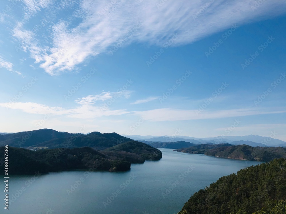 Fototapeta premium lake in the mountains