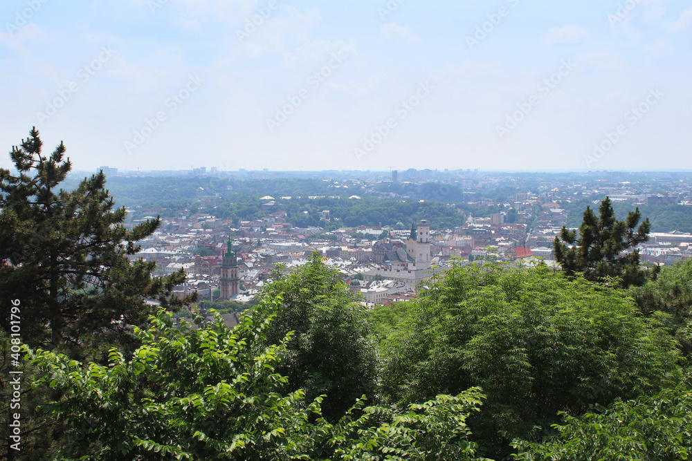 Obraz premium Тоp view of Lviv, old and modern, from the Castle Hill. Photo from a trip to Ukraine