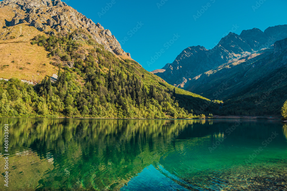 Fototapeta premium lake in the mountains