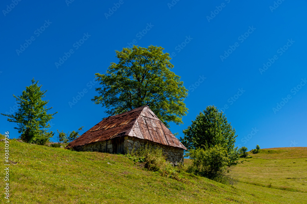 barn in the countryside