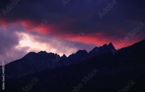 alpenglühn in the swiss alps alp glow evening sunset sundown glow red