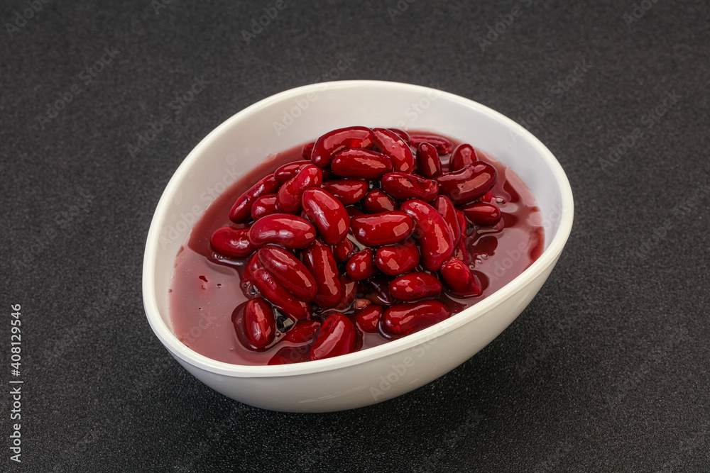 Red baked kidney in the bowl Red baked kidney in the bowl
