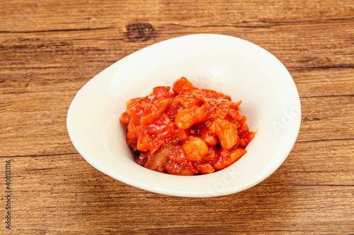 Baked kidney with tomato and pepper