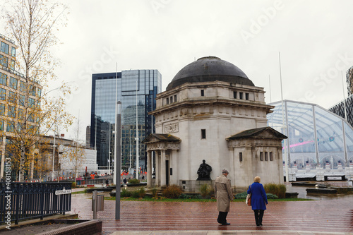 Last year 33.8 million tourists visited metropolis’s cultural offering, fantastic food. Birmingham boasts something for everyone. For food enthusiasts, sports fanatics it’s perfect destination.